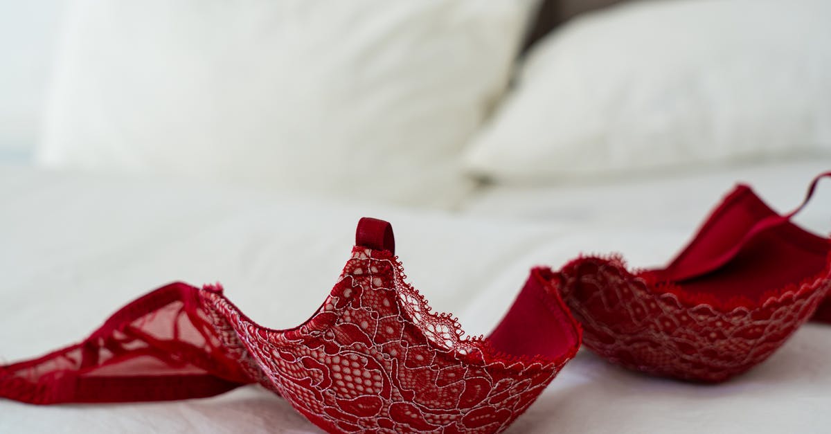 découvrez notre collection de lingerie sensuelle alliant élégance et confort pour sublimer votre féminité en toute confiance.